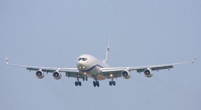 Ilyuhsin Il-96 der russischen Sonderflugstaffel: Unterwegs nach Alaska.