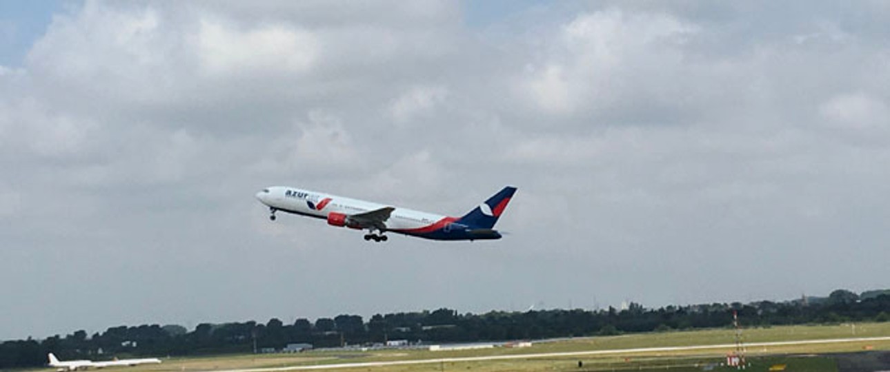 Boeing 767 von Azur Air: Nun auch mit Reisenden in der Luft.