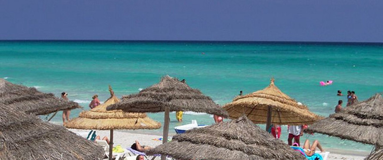 Strand in Tunesien: Massiv weniger Touristen seit den Unruhen.