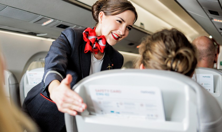 Helvetic Airways bietet Cabin Attendants innovative, flexible Arbeitsmodelle und neue Kurse für 2024