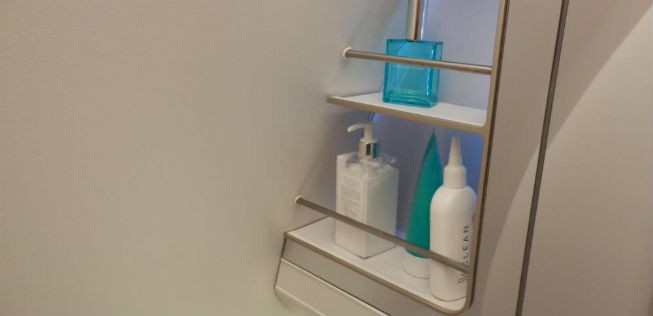 Im «Ladies Room» sind für die Damen der Businessklasse Kosmetika eines finnischen Brands bereitgestellt.