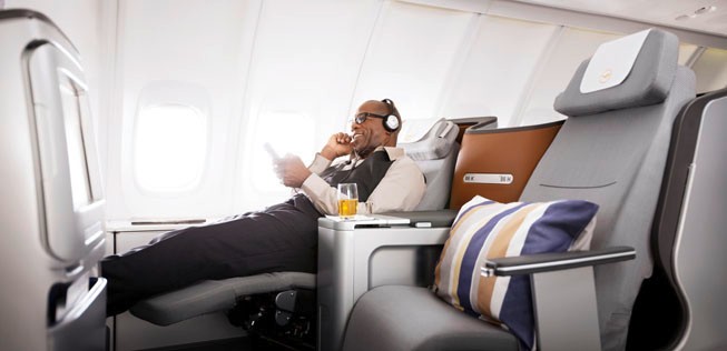 Business Class von Lufthansa: Stellen Sie sich das nun in Lila vor, und sie haben eine Ahnung wie die Business Class von Eurowings aussehen könnte.