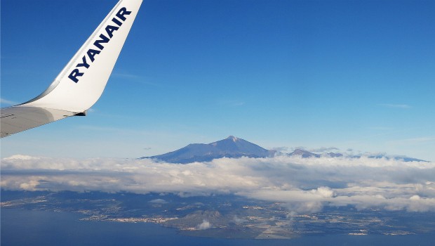 Der Teide ist der höchste Punkt über dem Meer aller atlantischen Inseln. Der Vulkan auf Teneriffa ist vom Meeresboden bis zum Gipfel 7'500 Meter hoch.