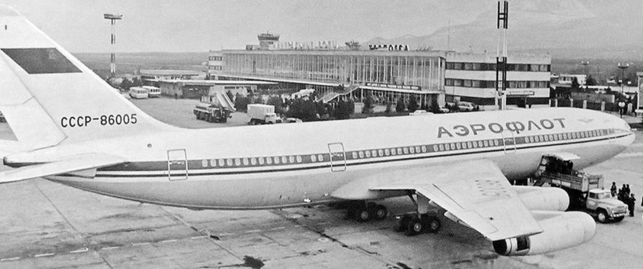 Eine Ilyushin Il-86 von Aeroflot in den 1980er-Jahren und ...