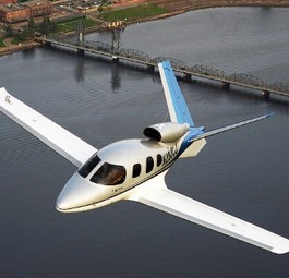 Vision Jet von Cirrus: Der Fallschirm ist über dem Triebwerk installiert.