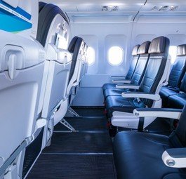 Kabine von Alaska Airlines: Bitte sitzen bleiben.