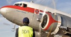 Douglas DC-3 der DDA Classic Airlines: Der Propellerflieger wurde 1944 gebaut.