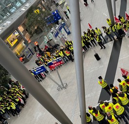Verdi-Streik am Flughafen Düsseldorf im Februar: Auch am 10. März wieder.