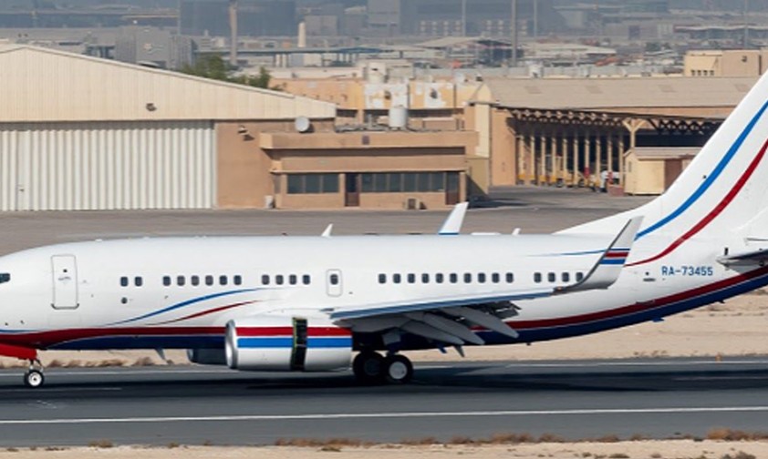 Die Boeing 737 von Rosneft: Soll dingfest gemacht werden.