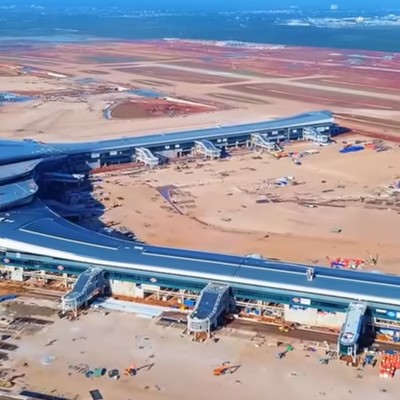 Luftaufnahme des neuen Flughafens von von Ho-Chi-Minh-City: Am 19.12. landen drei Flüge vietnamesischer Airlines. 