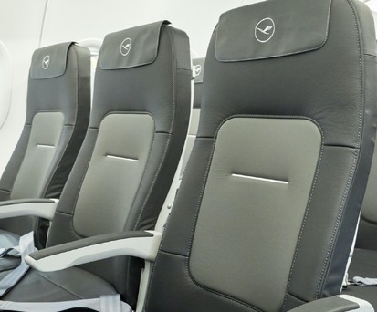 Economy Class von Lufthansa: freie Nebensitze.