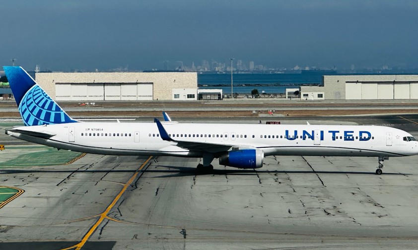 Boeing 757 von United Airlines in San Francisco: Solch ein Jet landete mit zwei Verletzten.
