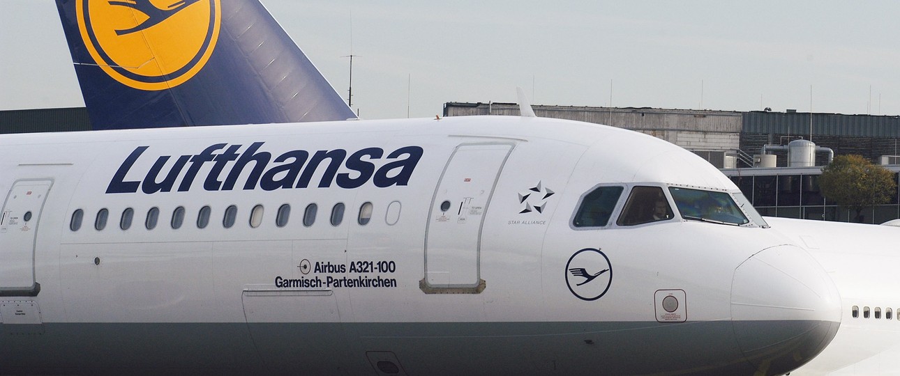 Die D-AIRH von Lufthansa: 1993 erstmals geflogen, 1994 ausgeliefert, hier zu sehen 2005, und 2026 immer noch Teil der Flotte.