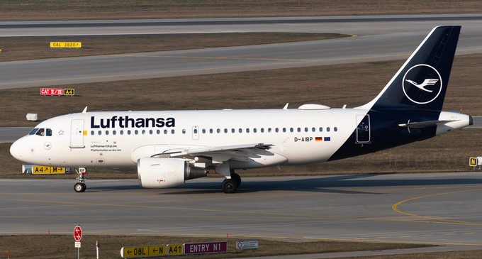Airbus A319 D-AIBP: Hier noch mit Schreibfehler