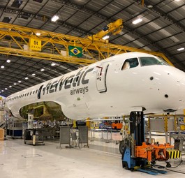 Derzeit ist bereits der Rumpf fertig gebaut, demnächst werden Tragflächen und Leitwerk montiert.