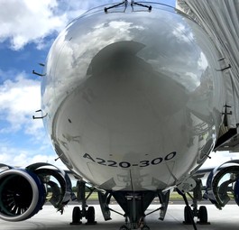 Airbus A220 von Delta: Wie geriet die Enteisungsflüssigkeit ins Flugzeug?