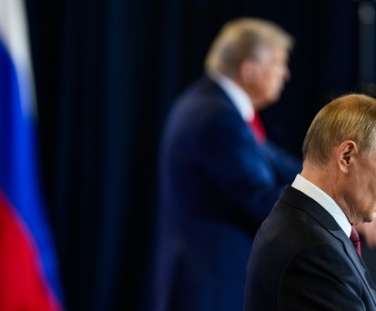 Donald Trump und Valdimir Putin beim Treffen in Alaska: Wie reist der russische Präsident nach Budapest?