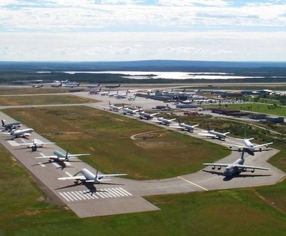 Flughafen Gander am 11. September 2001: 38 Großraumflugzeuge strandeten an dem kanadischen Airport. 