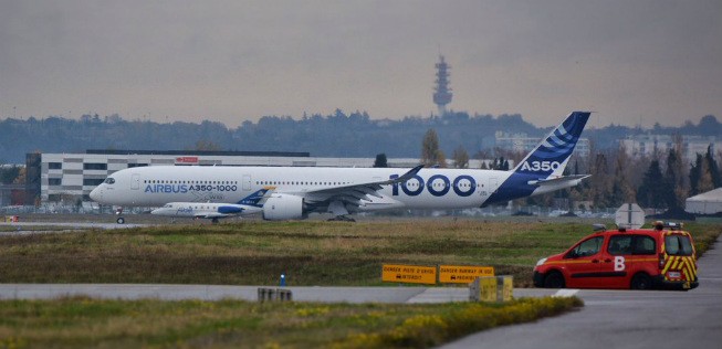 Der A350-1000 mit der Seriennummer 059 vor dem Start.