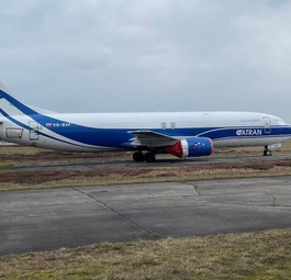 Boeing 737-400 F von Atran: Steht seit mehr als vier Jahren am Flughafen Köln/Bonn. 