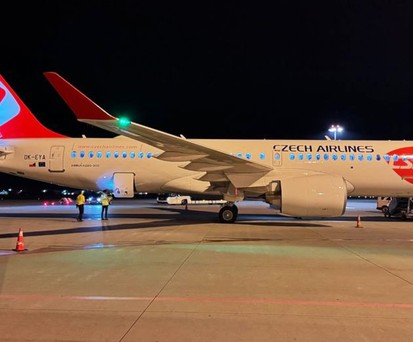 <p class="wp-block-heading">CSA Czech Airlines hat <a href="https://www.aerotelegraph.com/csa-wird-zur-geister-airline">nach 101 Jahren Ende Oktober ihren eigenen Iata-Code verloren</a>. Die Airline ist Teil der tschechischen  Smartwings. sie fliegt nun nur noch für die Mutter.</p>