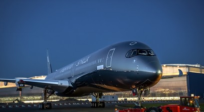 starlux airlines airbus a350 1000 airsorayama 01