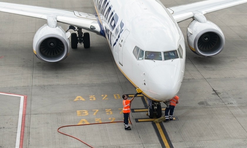 Flugzeug von Ryanair in Charleroi (Symbolbild): Es kam zu Umleitungen.