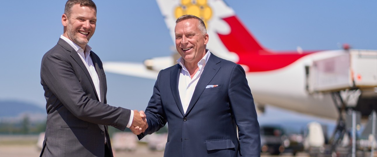 Bernd Bauer (rechts) und sein Nachfolger Edi Wolfensberger: Chefwechsel bei Edelweiss.