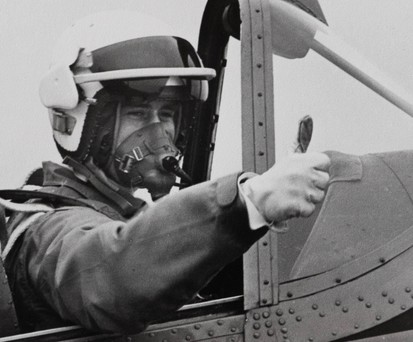 Hätten Sie ihn erkannt? King Charles III als junger Prinz ud Kampfpilot in den Siebzigern