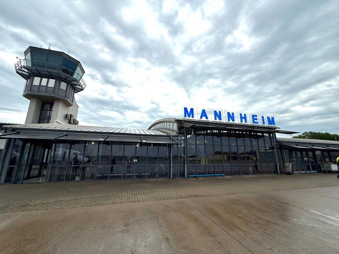 Der Flughafen Mannheim betrieb früher Rhein-Neckar Air. Nun heißt seine Airline Mannheim City Air.