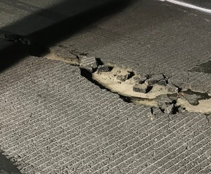 Riss in der Piste: So konnten keine Flugzeuge mehr starten und landen.