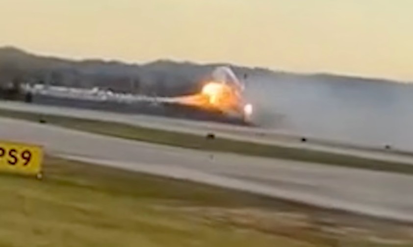 MD-11 kurz vor dem Abheben: Das Flugzeug verlor ein Triebwerk