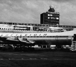 Flugzeug von Loftleiðir in New York: Die Fluglinie ging später in Icelandair auf.