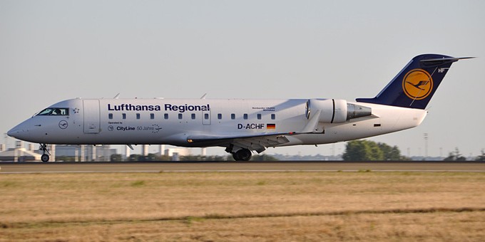 D-ACHF von Lufthansa Regional, operated by Cityline: Hier im Jahr 2009, ...