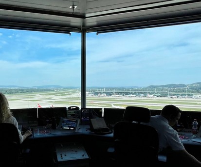 Angestellte von Skyguide im Tower in Zürich: Haben keinen einfach Job.