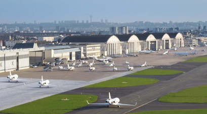 Hangar am Flughafen Le Bourget: Die Parkpositionen werden knapp.