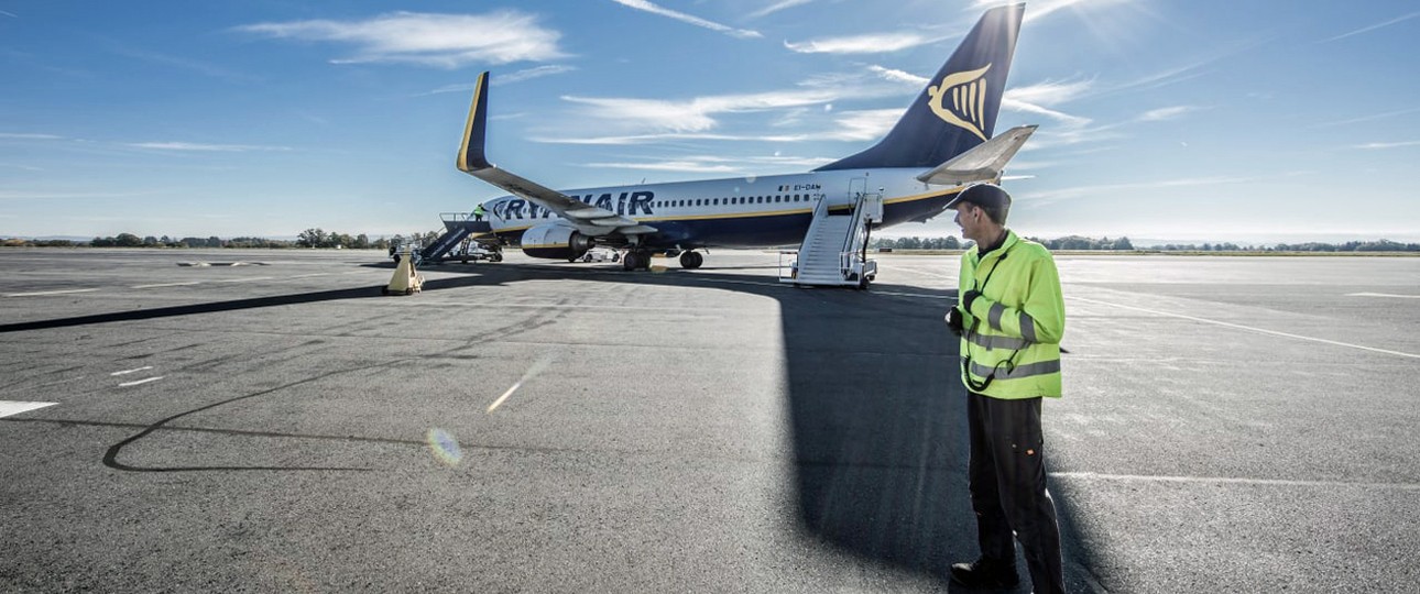 Boeing 737 von Ryanair: Die Billigairline fliegt neu nach Albanien.