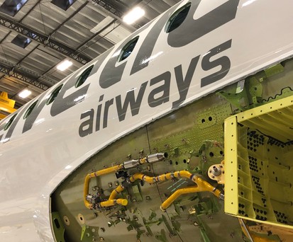 In São José dos Campos bauen die Arbeiter von Embraer...