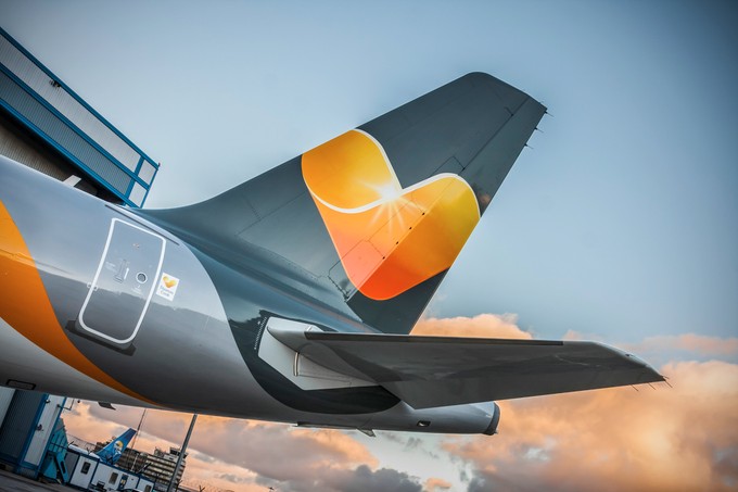 Thomas Cook Aviation mit Sitz im hessischen Oberursel überlebte 2019 die Insolvenz der Mutter Thomas Cook und flog weiter für Condor. Als der Ferienflieger die Verträge jedoch kündigte, bedeutete das im <a href="https://www.aerotelegraph.com/thomas-cook-aviation-ist-pleite" target="_blank" rel="noopener">April 2020 auch das Ende für Thomas Cook Aviation</a>. Im Mai gab es <a href="https://www.aerotelegraph.com/zwei-airlines-von-thomas-cook-geben-lebenszeichen" target="_blank" rel="noopener">Pläne für eine Restrukturierung</a>, seitdem gab es keine Lebenszeichen.