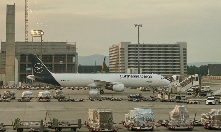 airbus a321 p2f lufthansa cargo