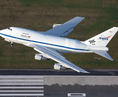 Hier in der Luft zu sehen: Der Jet mit dem Kennzeichen N747NA.