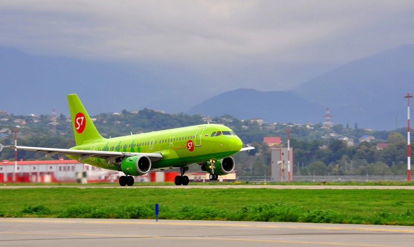 Airbus A320 von S7 Airlines:landen dürfen nur noch Kapitäne.