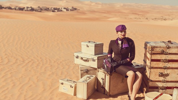 Das sind die neuen Uniformen von Etihad. Ziel war ein Mix aus klassischer Eleganz und praktischen Elementen.