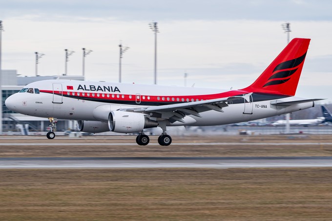 Die Delegation Albaniens reiste im einem Airbus A319 nach München. In der Vergangenheit war die Maschine Regierungsflieger der Türkei.