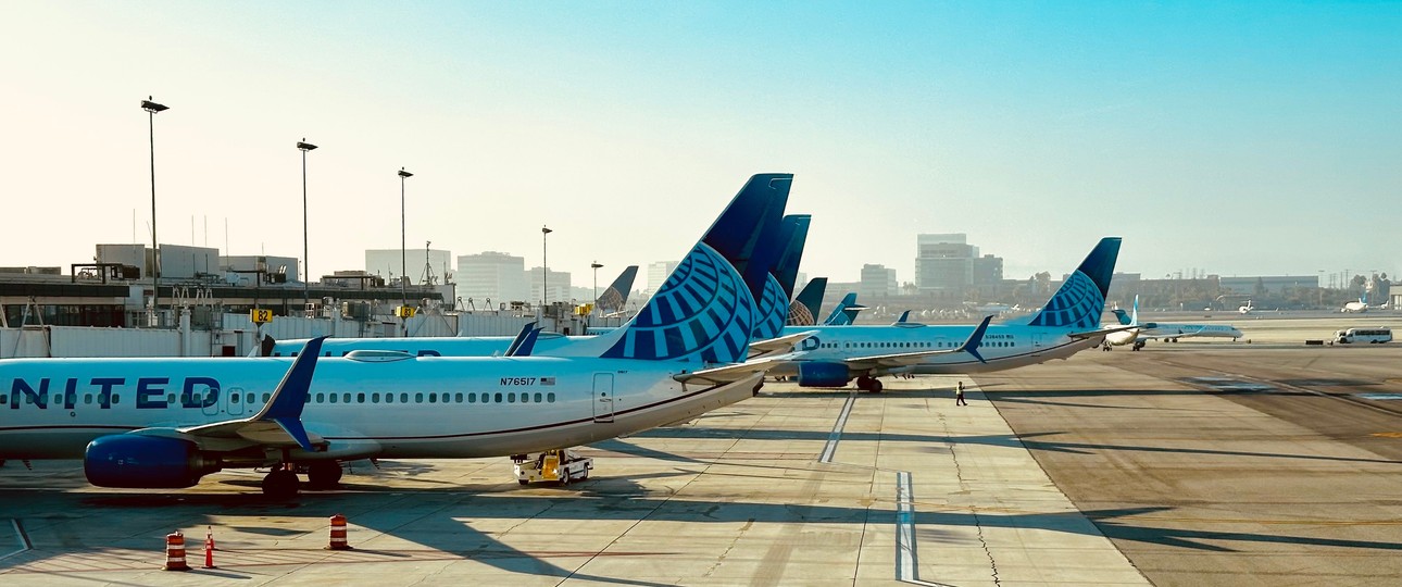 Flugzeuge von United Airlines in Los Angeles: Ärger mit den Triebwerksbauern.
