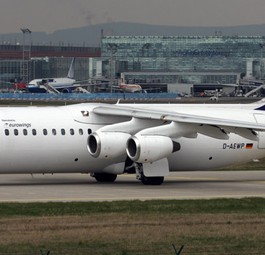 Die BAE 146 als sie als D-AEWP noch für Eurowings flog: Heute fliegt sie als EP-MOM für Yazd Air.