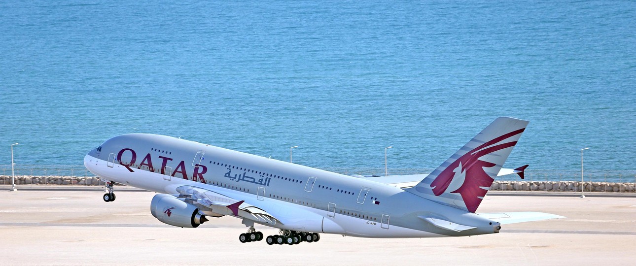 Airbus A380 von Qatar Airways: Die Fluglinie will ihr Netz über Beteiligungen stärken.