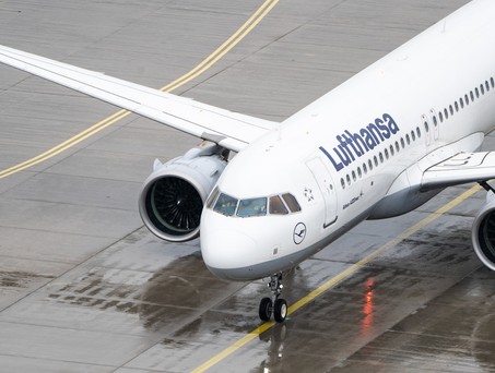 Flieger von Lufthansa: Am Montag und Dienstag heben weniger ab.
