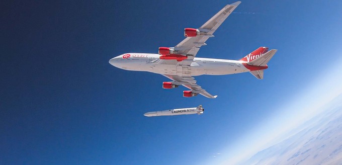 Boeing 747 von Virgin Atlantic bei einem vorherigen Test: Die speziell umgebaute «Cosmic Girl» probte zuvor mit Raketen-Dummies ohne Motor.