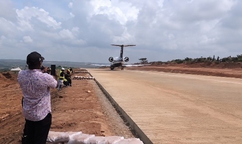 privatjet nigeria landung